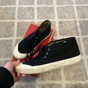 Prairie Chukka Vans
